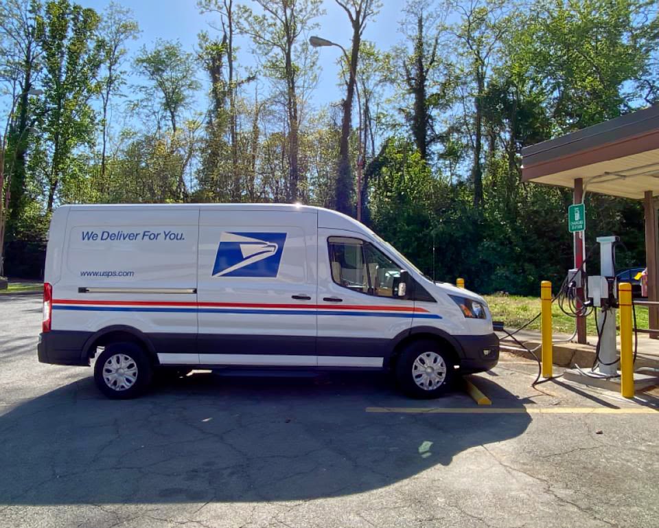 USPS electric delivery vehicle